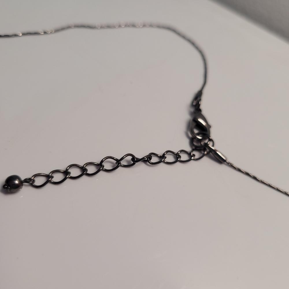 Y Dainy Necklace - Picture 3 of 5